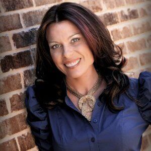 Lisa Holton